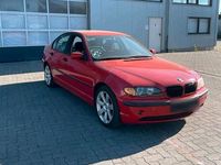 Gebraucht BMW 318 143 PS (105 kW) 2002 Rot Limousine
