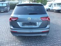 Gebraucht VW Tiguan Allspace Highline 239 PS (175 kW) 2020 Platinium grau met SUV