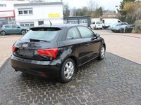 Gebraucht Audi A1 Attraction 86 PS (63 kW) 2012 Brillantschwarz Kleinwagen