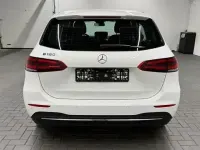 Gebraucht Mercedes B180 Style 136 PS (100 kW) 2019 Polarweiss Kleinwagen
