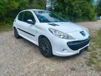 Gebraucht Peugeot 206+ 60 PS (44 kW) 2010 Weiß Kleinwagen