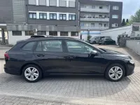 Gebraucht VW Golf VIII Life 150 PS (110 kW) 2023 Schwarz Kombi