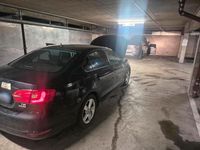 Gebraucht VW Jetta 115 PS (84 kW) 2011 Schwarz Limousine