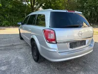 Gebraucht Opel Astra Innovation 116 PS (85 kW) 2008 Silber Limousine