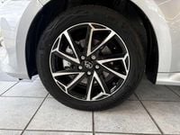 Gebraucht Toyota Yaris Hybrid Basis 116 PS (85 kW) 2023 Shimmering silver metallic Limousine