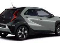 Neu Toyota Aygo X 116 PS (85 kW) 2026 Urban khaki/ night sky black SUV
