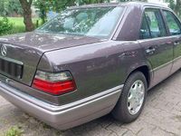 Gebraucht Mercedes E280 193 PS (141 kW) 1994 Grau Limousine