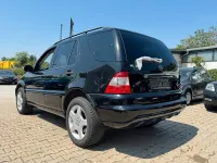 Gebraucht Mercedes ML270 163 PS (119 kW) 2001 Schwarz SUV