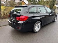 Gebraucht BMW 320 Advantage 184 PS (135 kW) 2018 Schwarz Kombi