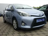 Gebraucht Toyota Yaris Life 75 PS (55 kW) 2012 Blau Kleinwagen