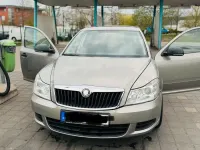 Gebraucht Skoda Octavia 122 PS (89 kW) 2010 Grau Limousine