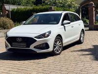 Gebraucht Hyundai i30 Pure 110 PS (80 kW) 2021 Weiß Kombi