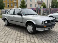Gebraucht BMW 316 99 PS (72 kW) 1990 Silber Limousine