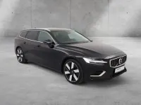Gebraucht Volvo V60 Plus 349 PS (256 kW) 2025 Schwarz Kombi