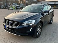 Gebraucht Volvo XC60 Momentum 150 PS (110 kW) 2016 Blau SUV