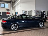 Gebraucht BMW 330 272 PS (200 kW) 2007 Blau Coupé