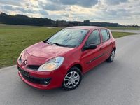 Gebraucht Renault Clio II 75 PS (55 kW) 2006 Rot Kleinwagen