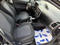 Gebraucht Hyundai i20 Edition 86 PS (63 kW) 2012 Schwarz Kleinwagen