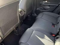 Gebraucht Mercedes CLA200 Style 163 PS (119 kW) 2020 Blau Kombi