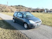 Gebraucht Ford Fiesta 70 PS (51 kW) 2004 Grau Kleinwagen