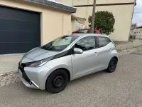 Gebraucht Toyota Aygo Edition-S 69 PS (50 kW) 2016 Grau Kleinwagen