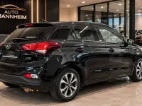 Gebraucht Hyundai i20 Active 101 PS (74 kW) 2020 Schwarz Kleinwagen