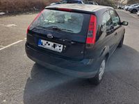 Gebraucht Ford Fiesta 80 PS (58 kW) 2004 Blau Kleinwagen