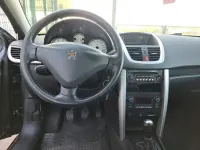 Gebraucht Peugeot 207 95 PS (69 kW) 2012 Grau Kleinwagen