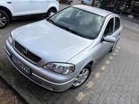 Gebraucht Opel Astra Selection 84 PS (61 kW) 2002 Silber Limousine