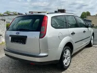 Gebraucht Ford Focus Ghia 136 PS (100 kW) 2006 Silber Limousine