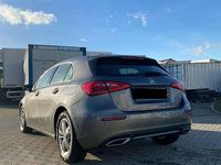 Gebraucht Mercedes A180 116 PS (85 kW) 2019 Grau Kleinwagen