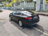Second-hand Chrysler 200 184 CP (135 kW) 2019 Negru Berlinǎ