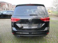 Gebraucht VW Touran Highline 150 PS (110 kW) 2025 Deepblack Van / Kleinbus