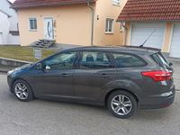 Gebraucht Ford Focus 120 PS (88 kW) 2015 Grau Kombi
