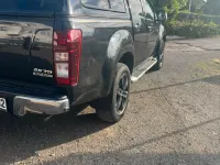 Käytetty Isuzu D-Max 163 HP (119 kW) 2016 Musta Nouto