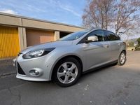 Gebraucht Ford Focus Titanium 125 PS (91 kW) 2014 Silber Limousine