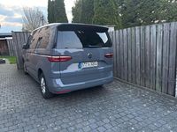 Second-hand VW Multivan 150 CP (110 kW) 2025 Gri Monovolum