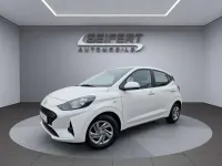 Gebraucht Hyundai i10 Select 63 PS (46 kW) 2024 Atlas white / sol Kleinwagen