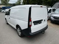 Gebraucht VW Caddy Maxi 102 PS (75 kW) 2023 Candyweiss Van / Kleinbus