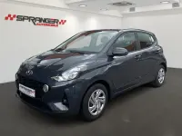 Gebraucht Hyundai i10 Trend 84 PS (61 kW) 2022 Auroragrey Kleinwagen