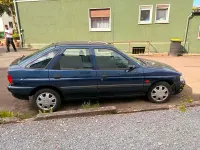 Gebraucht Ford Escort 70 PS (51 kW) 2000 Blau Limousine