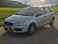 Gebraucht Ford Focus 101 PS (74 kW) 2005 Silber Limousine