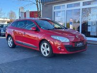 Gebraucht Renault Mégane III Dynamique 131 PS (96 kW) 2010 Rot Limousine