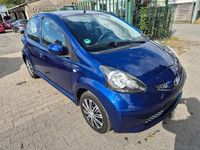 Gebraucht Toyota Aygo 68 PS (50 kW) 2007 Blue mica Kleinwagen