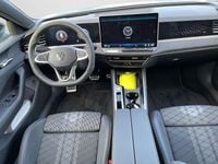 Gebraucht VW Passat 150 PS (110 kW) 2026 Oyster silver metallic (metallic) Limousine