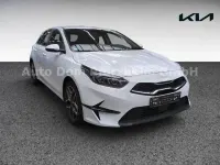 Gebraucht Kia Ceed Spirit 140 PS (102 kW) 2025 Weiß Kleinwagen