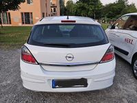 Gebraucht Opel Astra Selection 90 PS (66 kW) 2009 Weiß Limousine