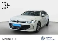 Gebraucht VW Passat Elegance 150 PS (110 kW) 2025 Pure white Kombi
