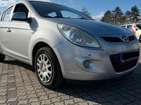 Gebraucht Hyundai i20 77 PS (56 kW) 2010 Grau Kleinwagen