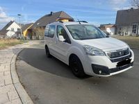 Gebraucht Peugeot Partner Tepee 120 PS (88 kW) 2018 Weiß Van / Kleinbus